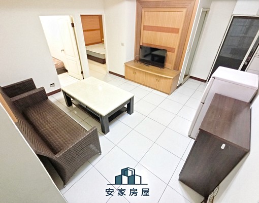 近親親戲院二樓公寓全配🌻可租補💓可貓可狗✔️台水電 - Image 1