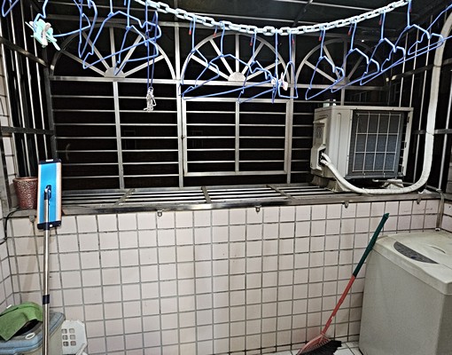 獨立10坪有陽台家具家電全7000書桌更換新2人沙發 - Image 6