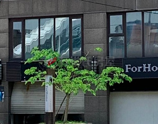 京兆隱北新路輕軌黃金店面~黃金地段 - Image 1
