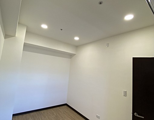 新成屋,新裝潢.近捷運,免追垃圾車(格局方正2房2廳1衛浴) - Image 7