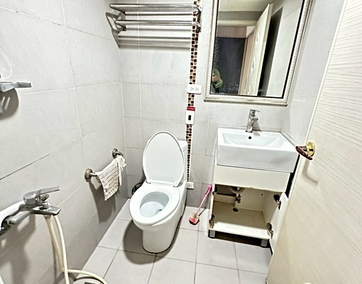 近火車站/藝文/電梯套房/免追垃圾~可租補 - Image 4