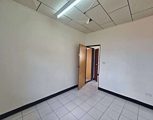 新店中正路近耕莘醫院公寓頂家便宜三房 - Image 9