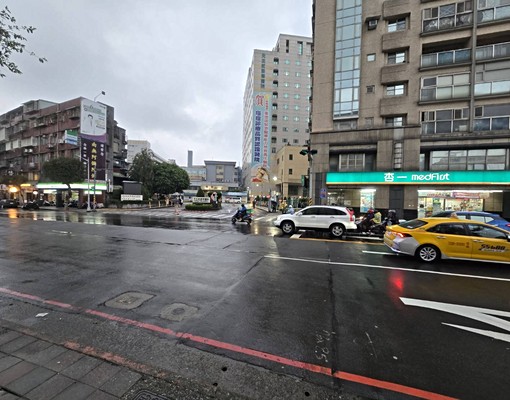 新店中正路近耕莘醫院公寓頂家便宜三房 - Image 16