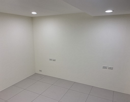 全新裝潢.3房.交通便捷.社區單純 - Image 7