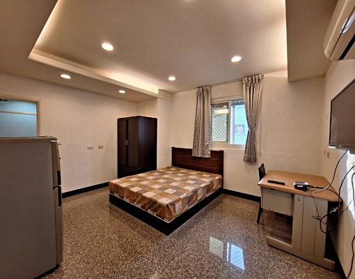 有第四台✅屋況極佳✅獨曬✅衛浴乾溼分離✅門前機車位✅頂樓隔熱 - 591租屋網 - Image 1