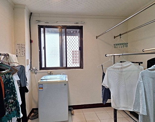 有第四台✅屋況極佳✅獨曬✅衛浴乾溼分離✅門前機車位✅頂樓隔熱 - 591租屋網 - Image 5