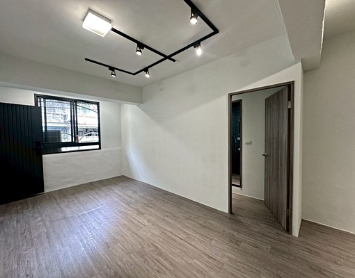 亞東醫院❣️3房租補報稅台水電免爬高陽台曬衣全新裝潢對外窗採 - Image 1