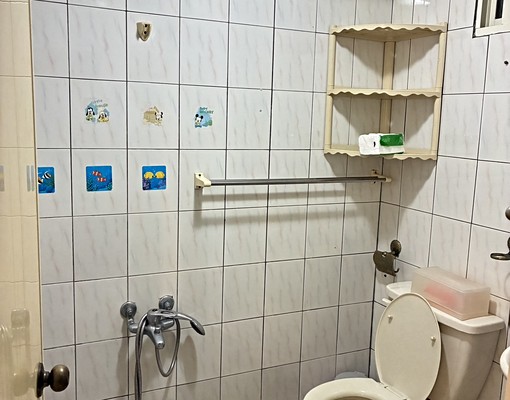 一橋到台北交通方便，巷口就有7-11和傳統市場，生活機能佳。 - Image 3