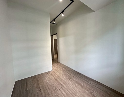 亞東❣️可租補稅全新裝潢/免爬高格局方正/空屋採光通風機能佳 - Image 5