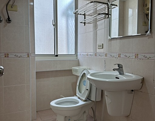 獨立套房免追垃圾車近7-11美麗島前金捷運愛河六合夜市全聯 - Image 3