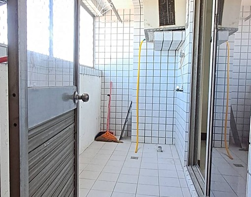 興達國小對面近興達港觀光漁市場 - Image 14