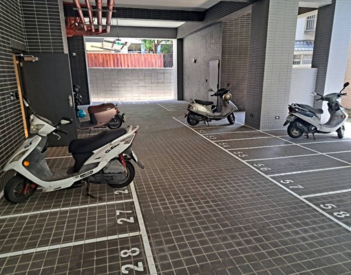 牛埔東路香山國小旁全新二房 - Image 7