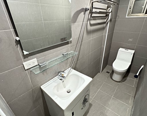 潭子/中山/火車站🤩可寵⚡️落地窗陽台獨洗曬⚡️優質大套房 - Image 12