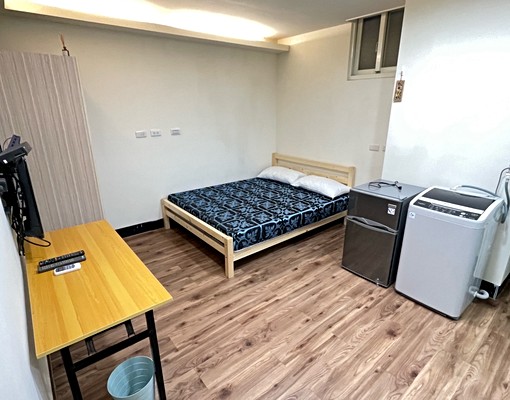 SOGO、誠品電梯獨立套房 - Image 1