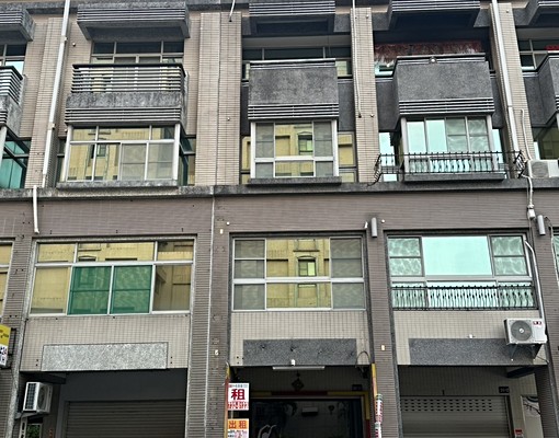 富山租屋🍀屏東博愛路店住80地坪,適合健身房、補習班 - Image 1