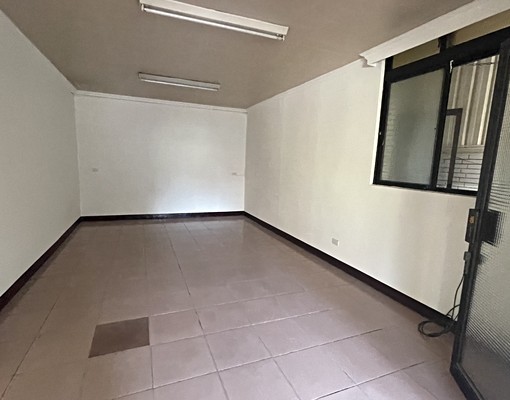 新生街頂加2房 - Image 3