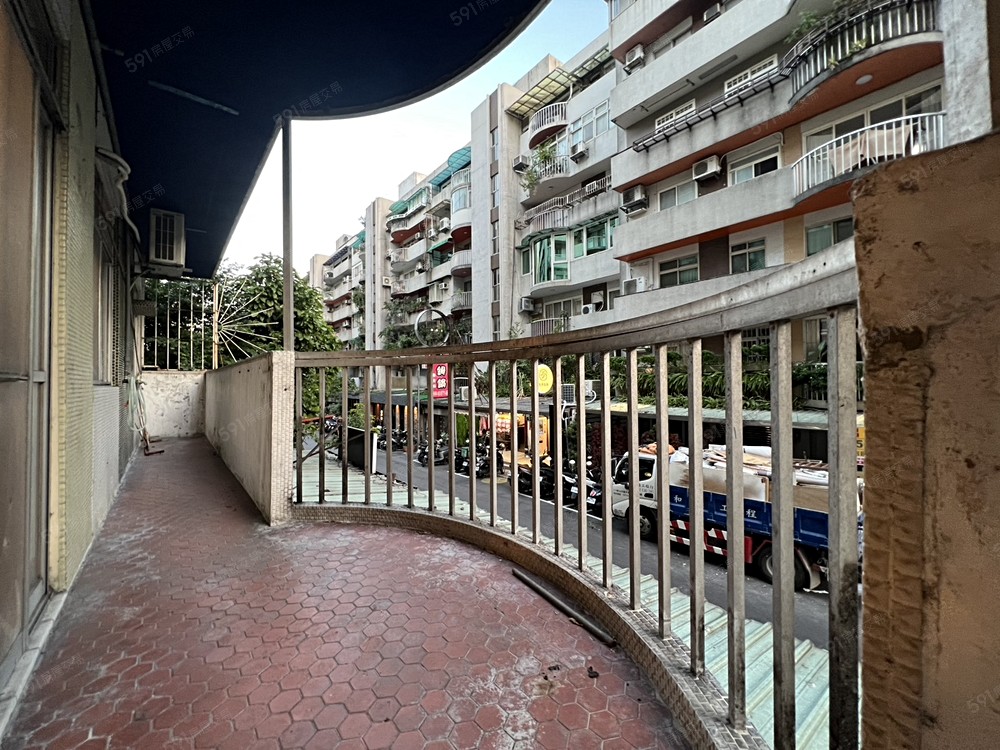 東區精華地段住辦 - Image 1