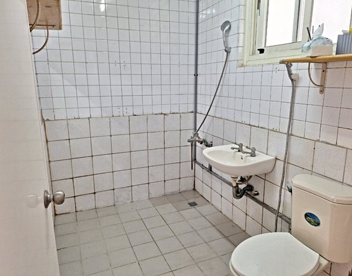 6房透天附冷氣.門口可停車 - Image 12