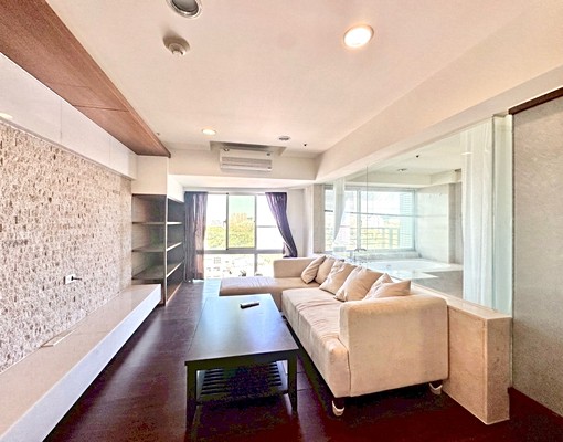 竿蓁林捷運/一房一廳/高樓景觀/管理員/天然瓦斯/木頭裝潢 - Image 3