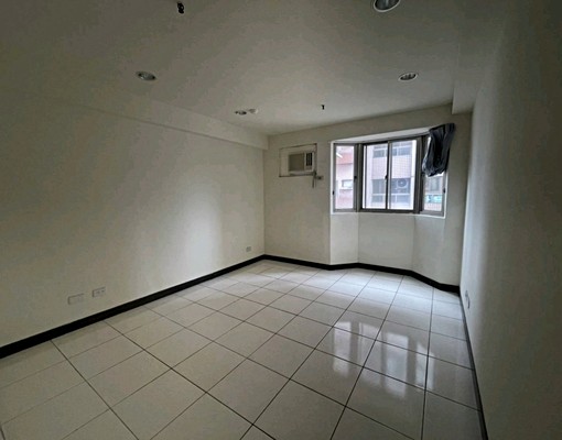 超大便宜大三房加車位出租可申請租屋補助 - Image 8