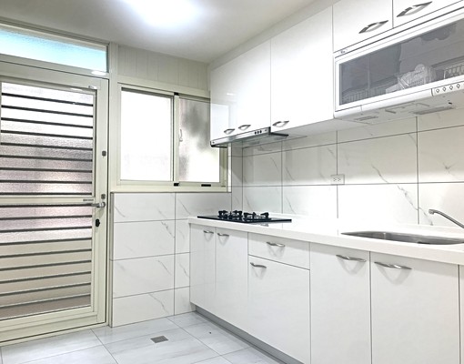全新裝修公寓美屋，使用空間超大 - Image 6