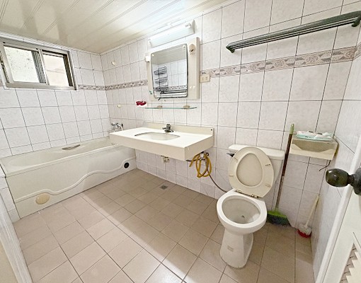 高雄市三民區安寧街25坪整層3房出租,高雄火車站生活機能便利 - Image 7