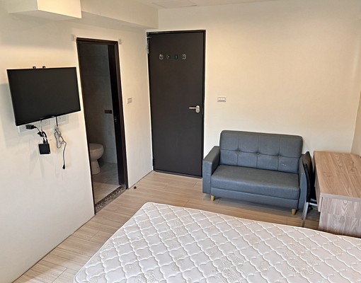 ✨近東海商圈,可租補可貓✨陽台,室內機車位✨不用追垃圾車 - Image 4