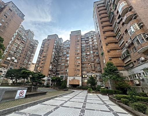 可租補家具可附，清大商圈『光復國宅』三房一平車 - Image 16