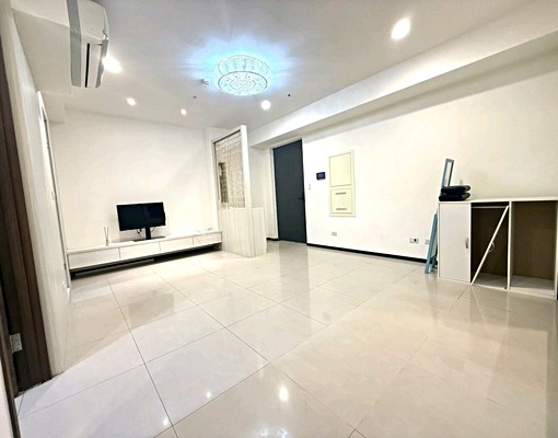 海洋都心高樓裝潢大2房平車(可租補) - Image 1