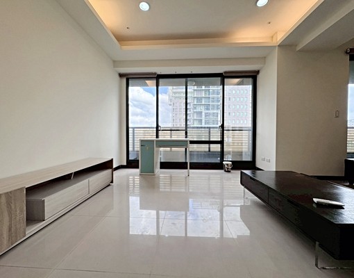 五期⭐靠近文心路及台灣大道💎精華地段🔥四房雙平車💝 - Image 4