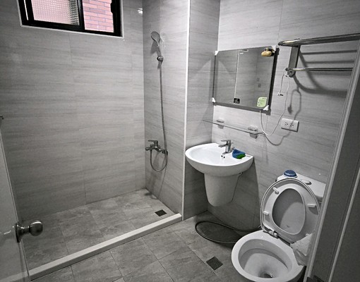 近興湳夜市電梯華廈兩房一廳一衛 - Image 5