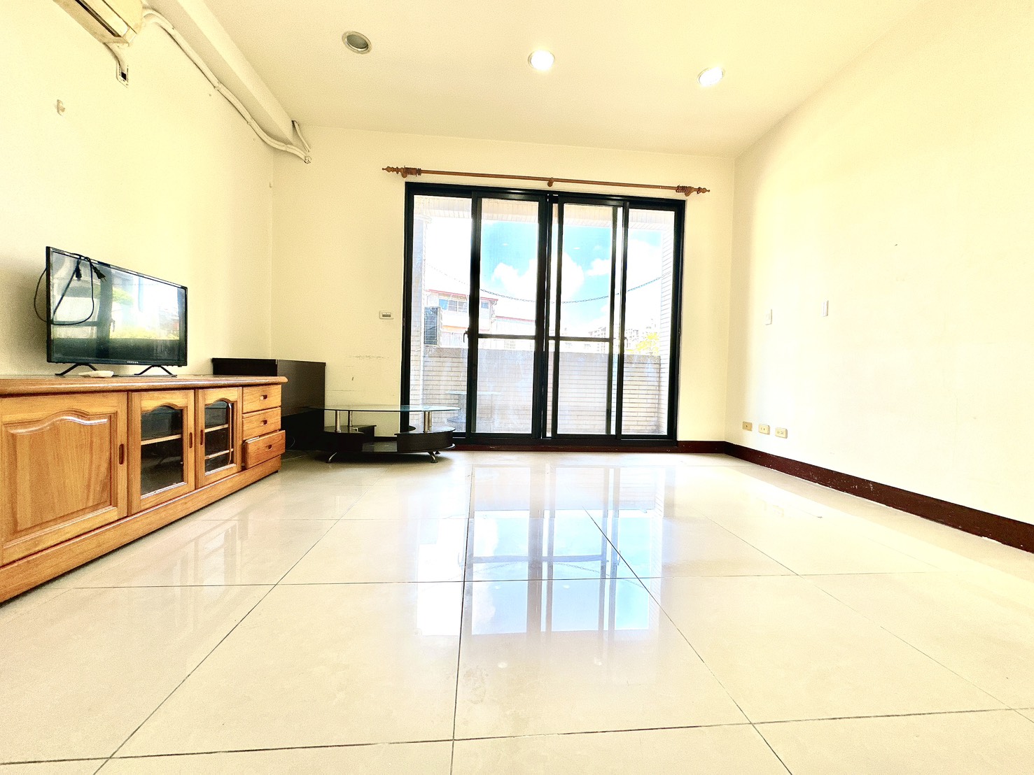 ⭐️獨家⭐️臨20米 育仁路絕版金店墅