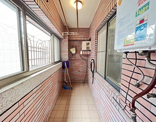 河堤國小鼎泰公園河濱綠園大樓三房可租補可入戶籍（含管含車位） - Image 10