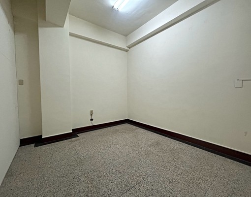 南崁六福路透天單層大坪數47坪便宜出租 - Image 8