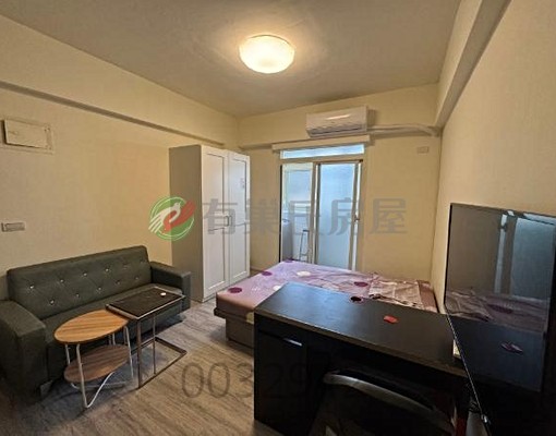 真理學區-好天地精美-大套房有陽台((女屋主僅限租女生 - Image 3