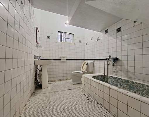 大里一期大地坪靜巷透天出租 - Image 4