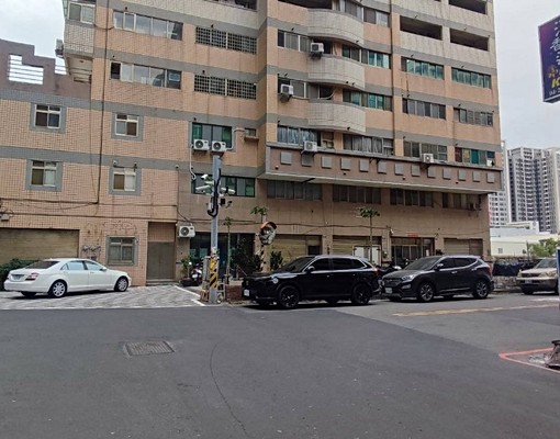 梧棲黃金海岸樓店1-3樓大空間店面出租 - Image 3