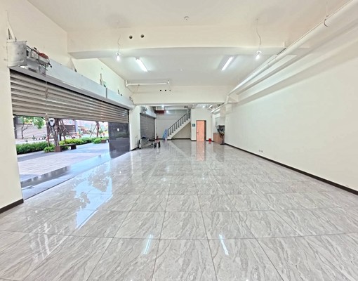 🏠✨【八里區頂罟一路🔸邊間一樓+二樓黃金店面出租】✨ - Image 2