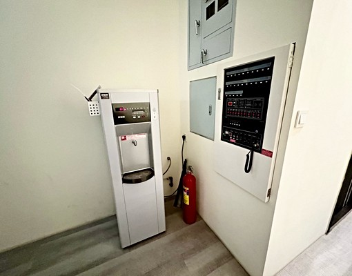 桃鶯路漂亮裝潢套房/可租補/獨洗曬/含網路.機車位/台電計價 - Image 14