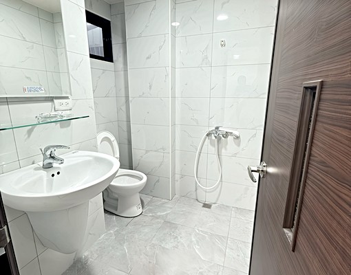 適合小家庭/上班族大學生合租/全新裝潢兩房/可租補/仲介勿擾 - Image 10