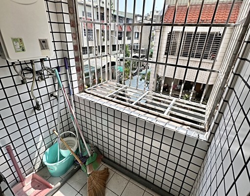 西屯3房｜可租補｜可戶籍｜可貓｜含車管｜近文華捷運站 - Image 4