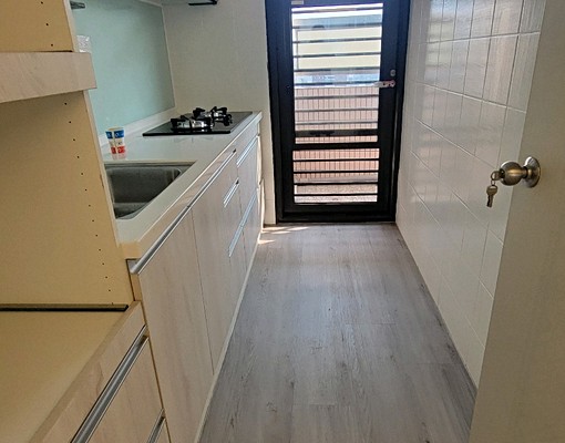 北屯梅川鮮境全新整理視野美三房坡道機下車位 - Image 3