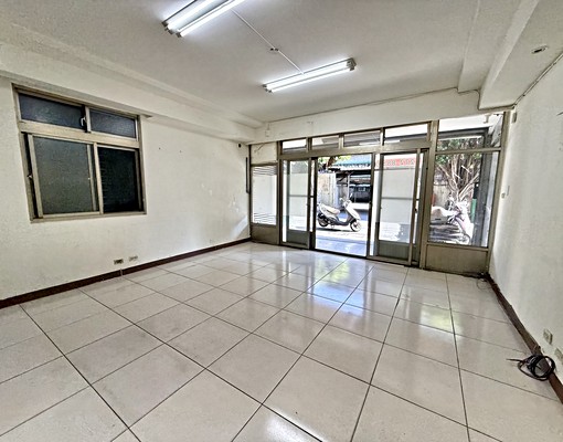 中正商圈金華街一樓/可停車/可辦公工作室 - Image 1