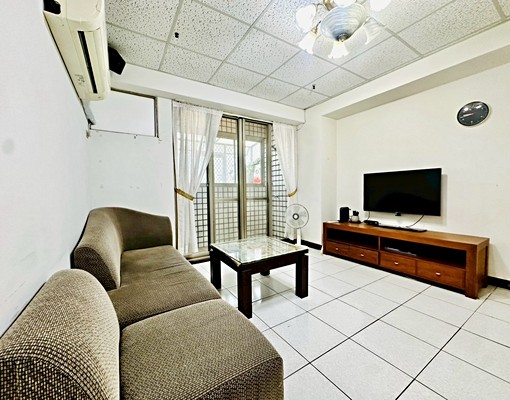 🉑租補🉑戶籍🔥南區全配三房平車 - Image 1