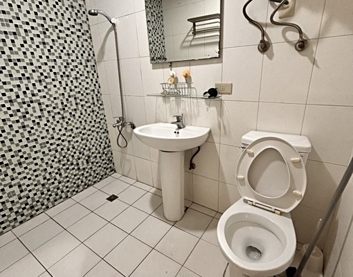 興大旁獨立套房可租補👍￸� - Image 2