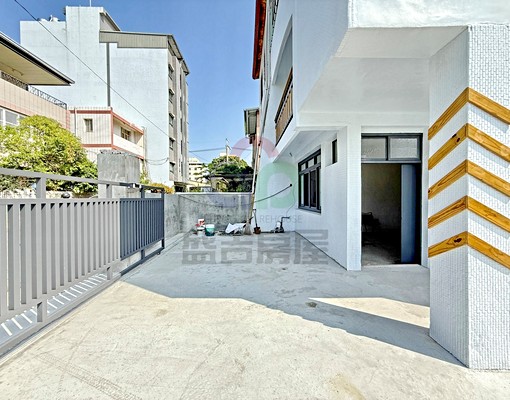 中科，龍井區大順街漂亮全新整理透天，採光四房，庭院可停3部車 - Image 3