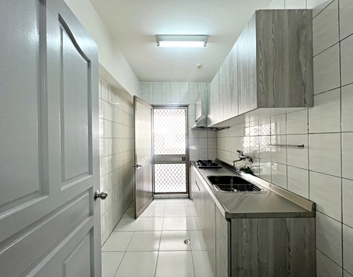 明誠/河堤商圈翻新三房二衛華廈出租 - Image 13