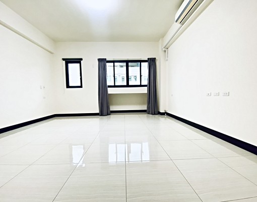 🏡【仁武皇家美墅｜尊榮4樓透天｜大空間4房4衛出租】 - Image 8