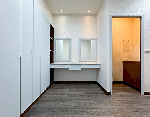 【高醫熱河商圈】正十全路上|黃金騎樓透店整棟出租 - Image 11