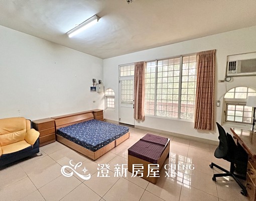 10坪寬敞大套房/可租補/獨立陽台洗衣機/洗澡使用瓦斯 - 591租屋網 - Image 2